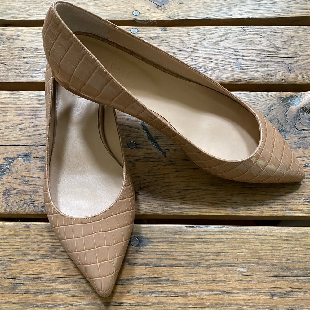 M Gemi Flats NWOT